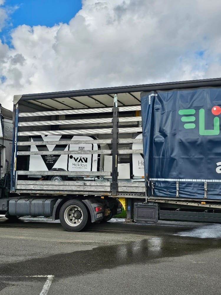 Remorque Vanholidays - Isolée et équipée en électricité – Image 11